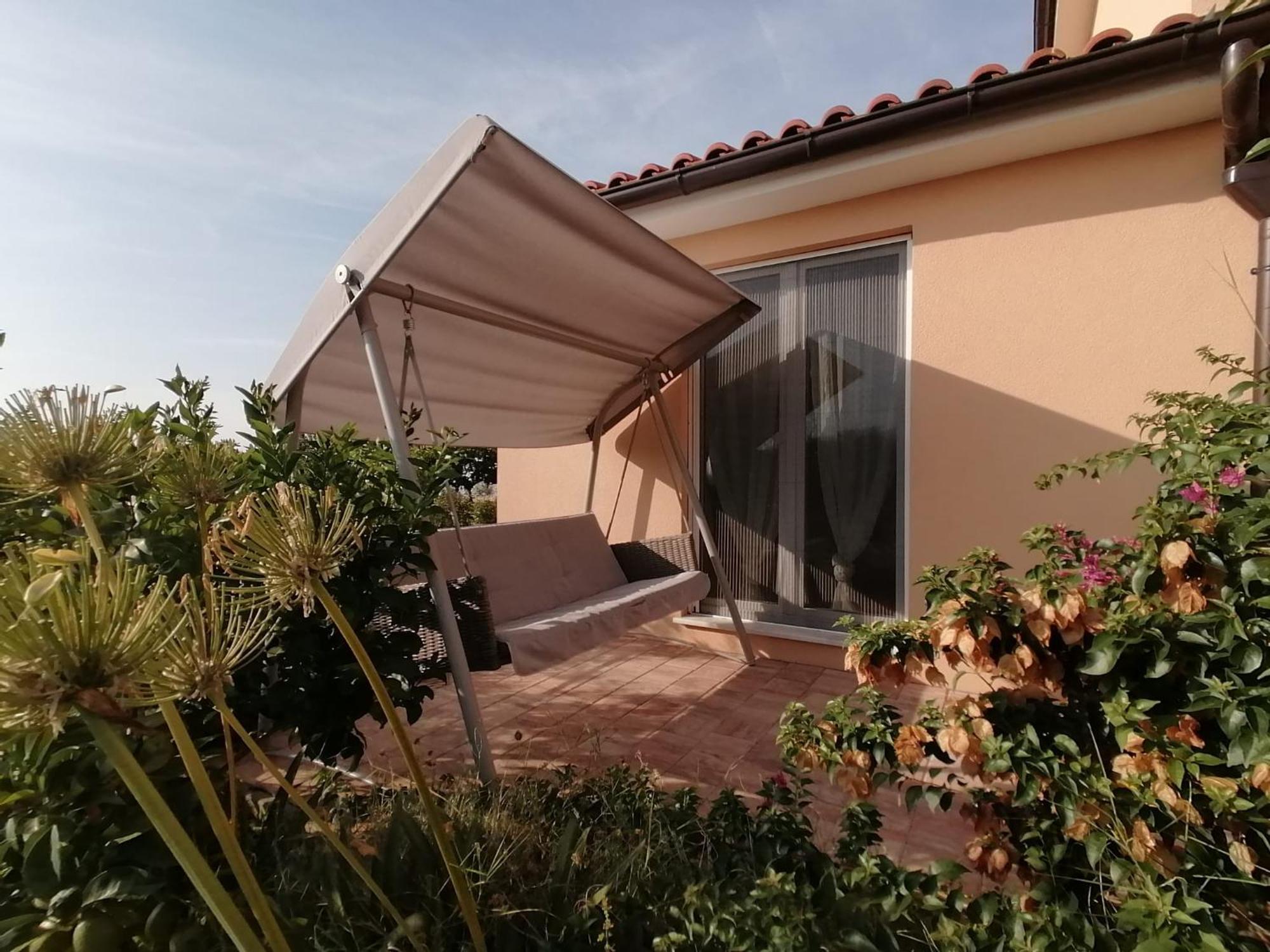 Vila Dubravka - Schoen Und Komfortabel Inmitten Von Olivenbaeumen Und Weinbergen Mit Whirlpool Valtura Buitenkant foto