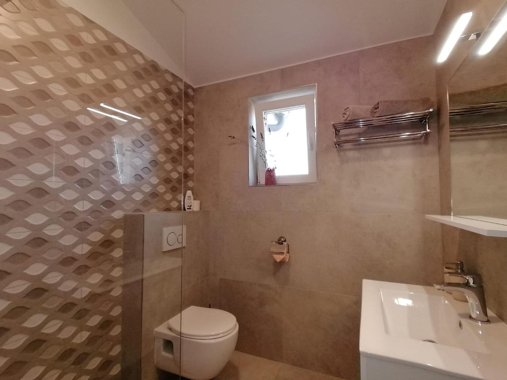 Vila Dubravka - Schoen Und Komfortabel Inmitten Von Olivenbaeumen Und Weinbergen Mit Whirlpool Valtura Buitenkant foto